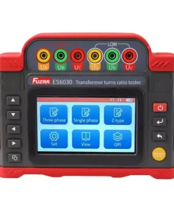 ES6030变压器变比测试仪采用微处理机技术进行测量计算和自动化控制，可快速简便的测量变压器的实际变比和组别。主要用于电力行业测量变压器变比和组别，同时用于变压器厂家和经销商测量变压器各项参数。 ES6030变压器变比测试仪由主机、监控软件、测试线、通讯线等组成。主机具有充电功能无需现场找电、全彩大屏LCD显示，语种可选择中文或英语，一目了然，触屏操作方便易用，端口防过载功能，大容量存储500组数据。上位机软件具有历史数据读取、查阅、保存等功能。